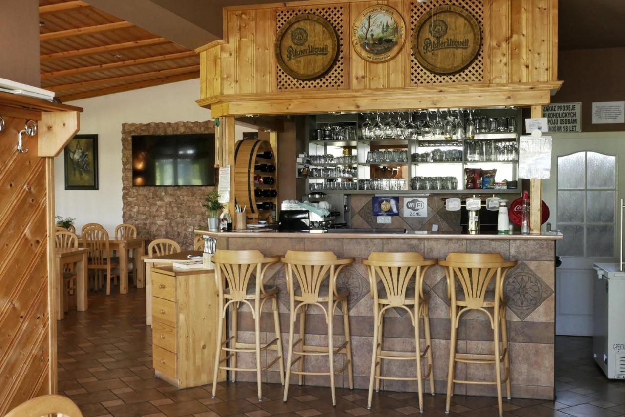 Penzion-Restaurant U Svabku Tachov  Buitenkant foto