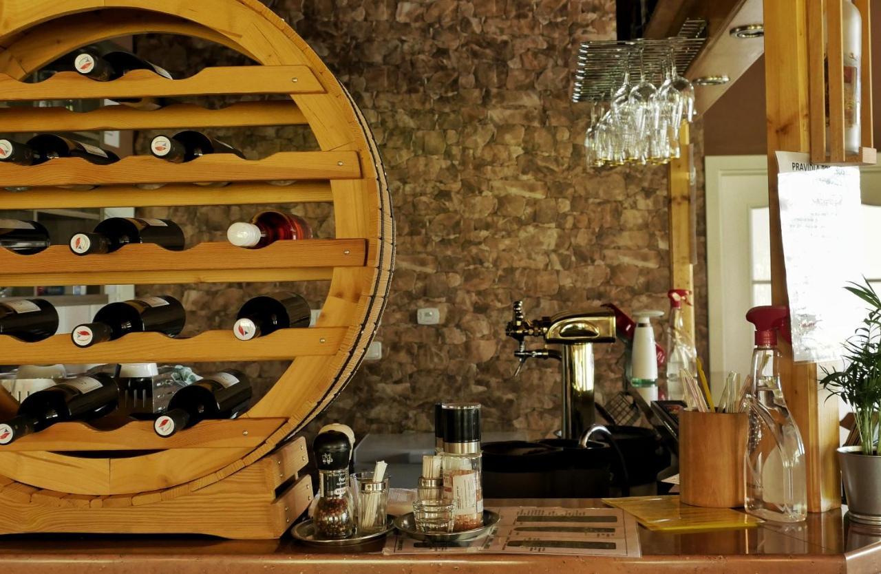 Penzion-Restaurant U Svabku Tachov  Buitenkant foto